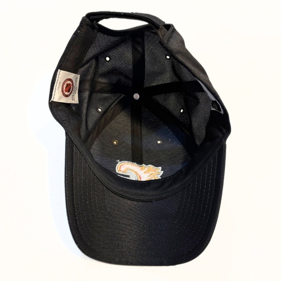 Calgary Flames Adjustable Youth NHL Hat By Puma - Picture 4 of 5